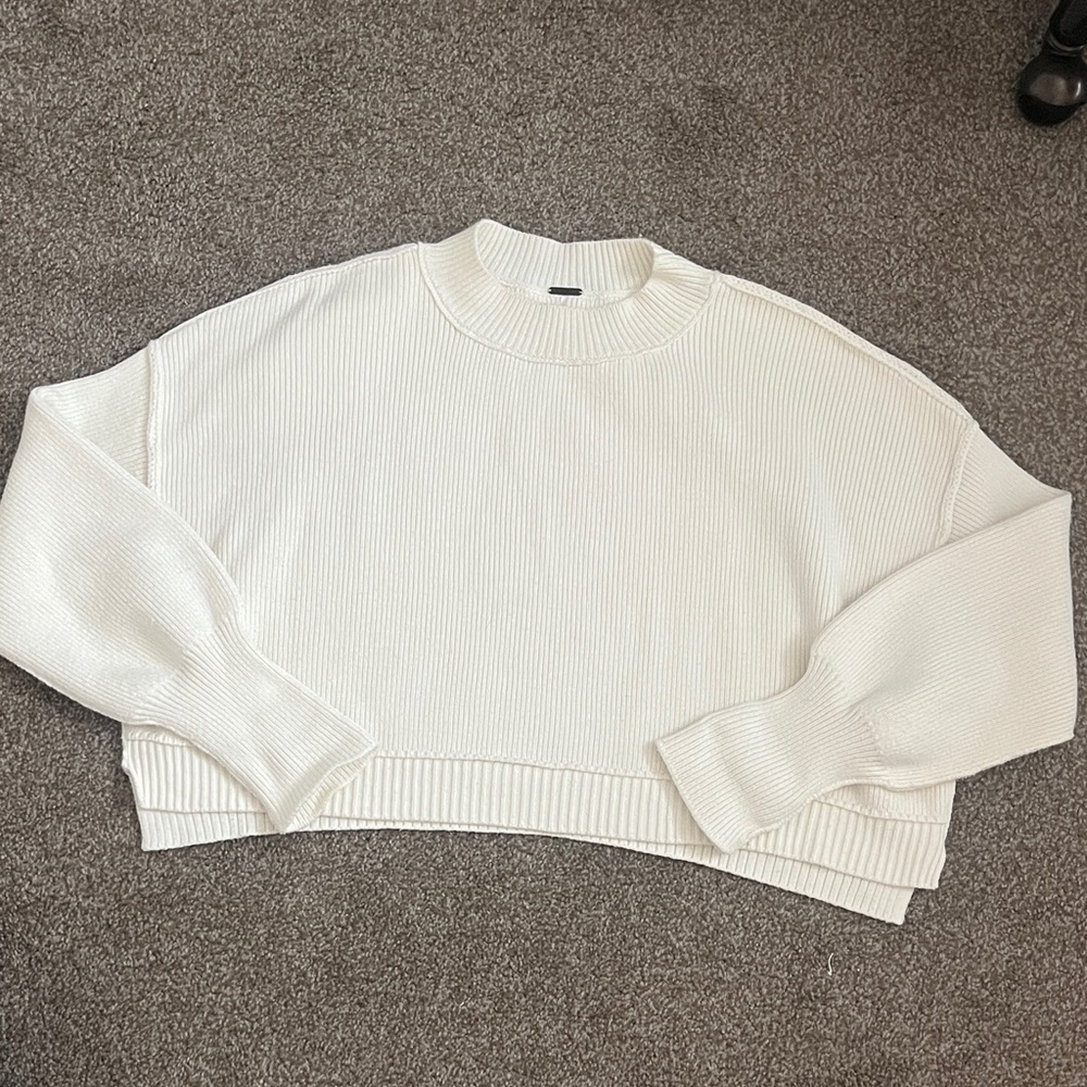 Free people boxy white sweater XS